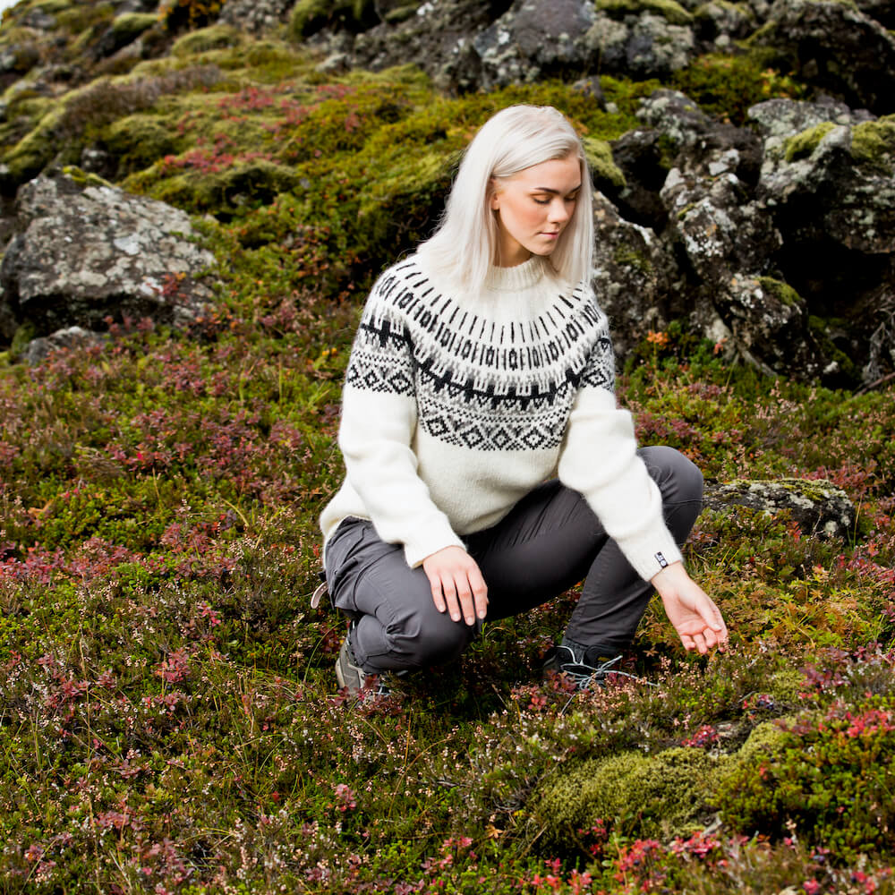 elis-wool-sweater-iceland_5.jpeg